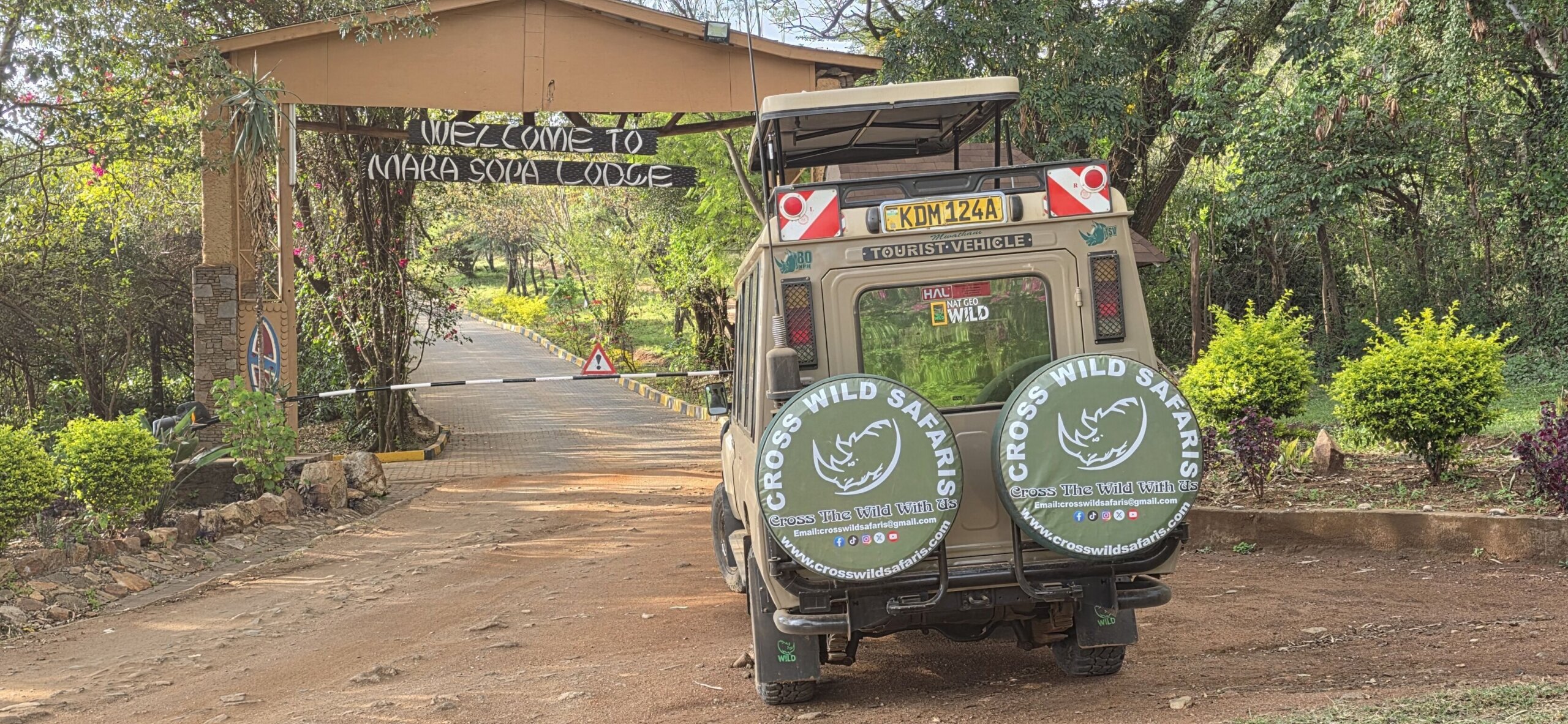 safari style. mara sopa lodge in Masai Mara with crosswild safaris