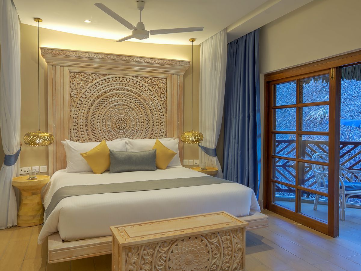 FLYING SAFARIS WITH CROSS WILD SAFARIS AT neptune beach resort.