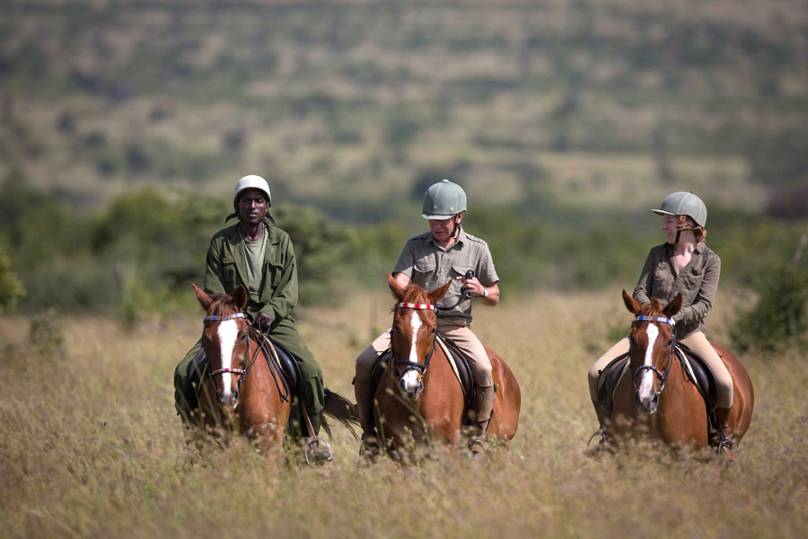 horse riding in masai mara