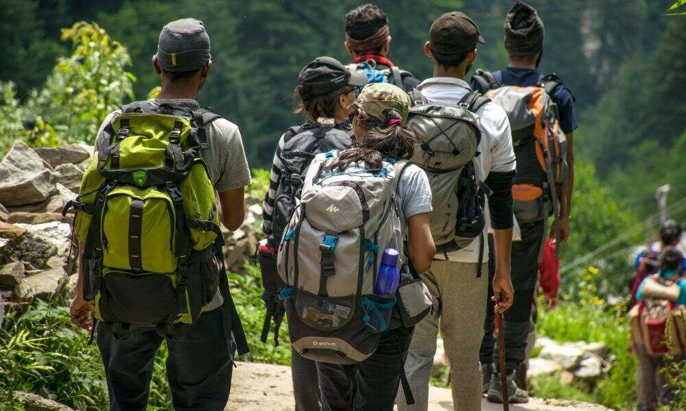Safari guide leading walking tour in Kora National Park