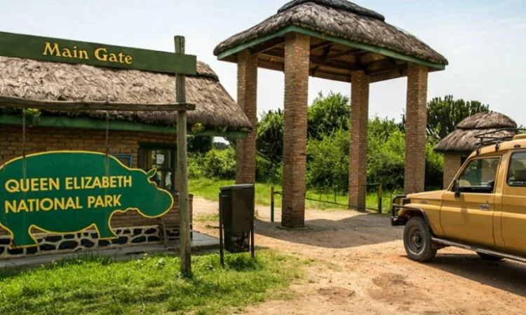 Location-of-Queen-Elizabeth-National- with cross wild safaris